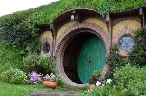 hobbit door